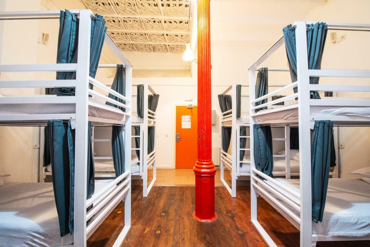 Bed 8-Bed Female Dorm